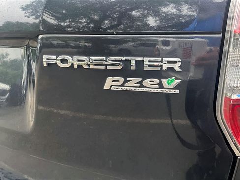 Used 2016 Subaru Forester 2.5i Limited AWD/4WD image 10