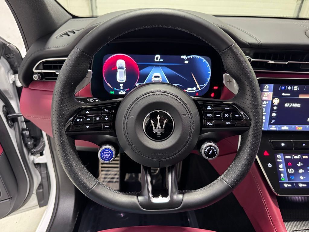 Used 2024 Maserati Grecale Trofeo AWD/4WD image 22