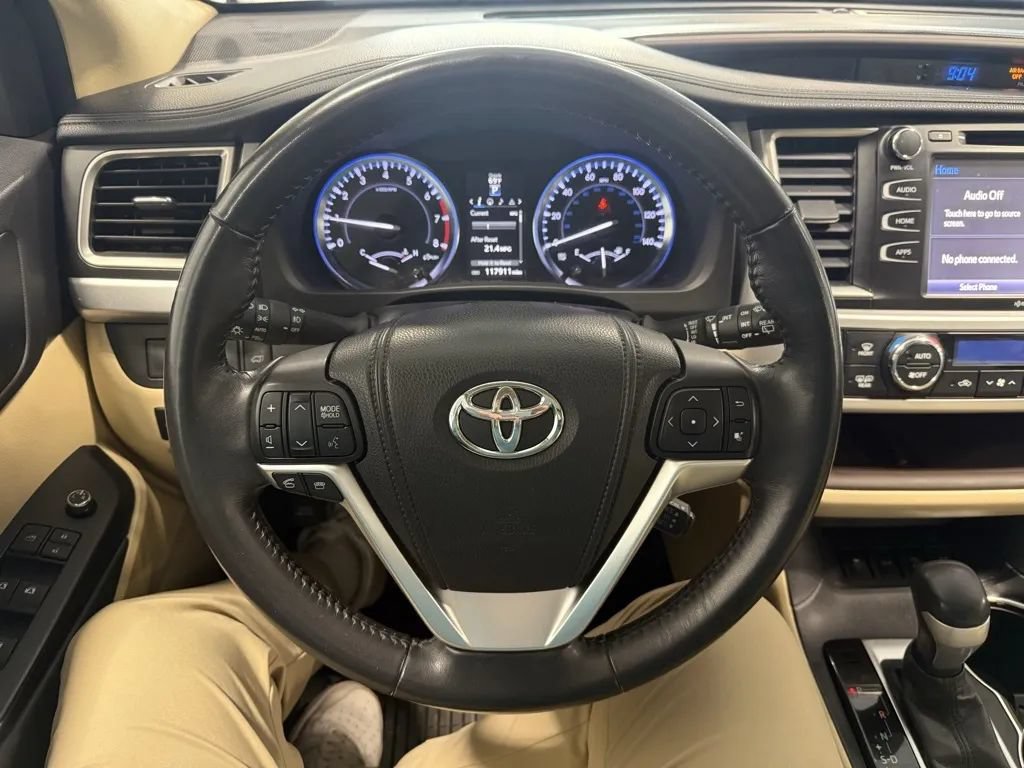 Used 2015 Toyota Highlander XLE AWD/4WD image 12