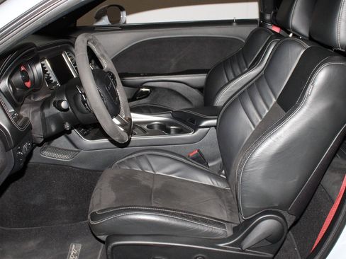 Used 2020 Dodge Challenger SRT Hellcat Redeye RWD image 31