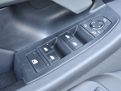 Used 2025 BMW 530i RWD image 16