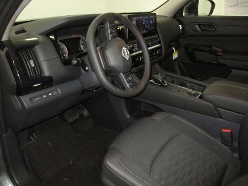 New 2026 GMC Sierra 2500 Denali Ultimate AWD/4WD image 16