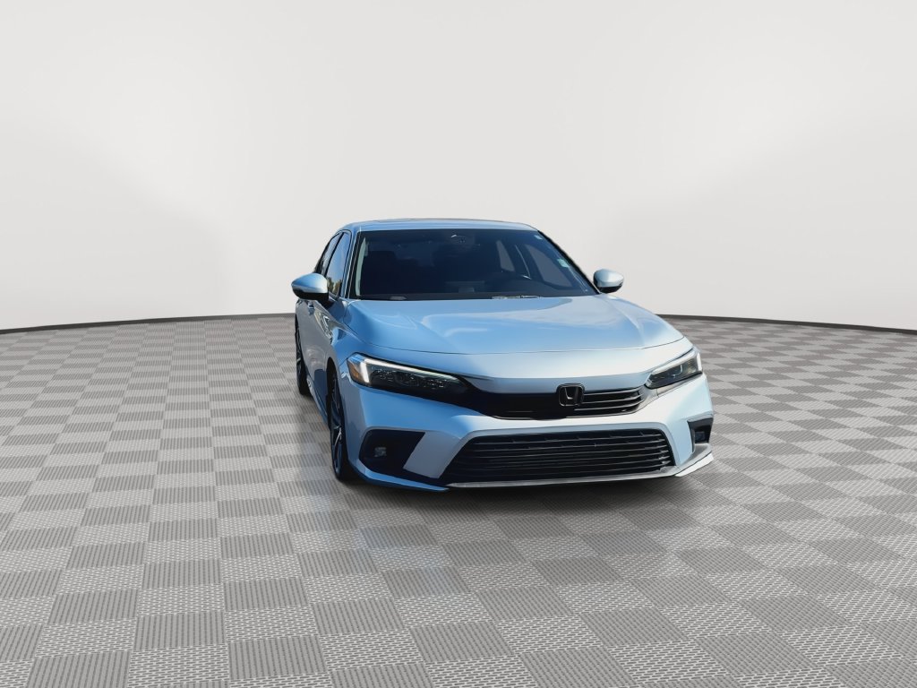 Used 2022 Honda Civic Touring image 3