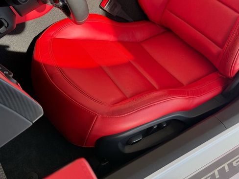 Used 2016 Chevrolet Corvette Z06 w/ 3LZ Preferred Equipment Group image 22