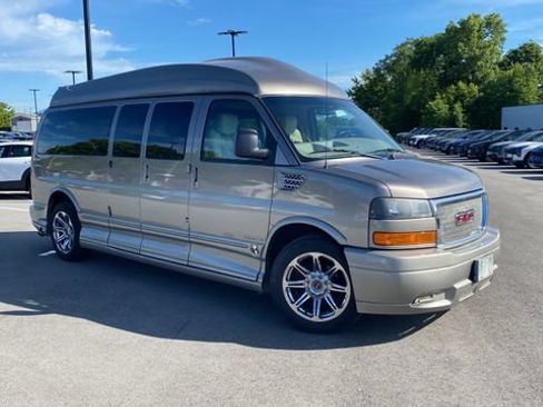 Used 2013 GMC Savana 2500 Extended RWD image 1