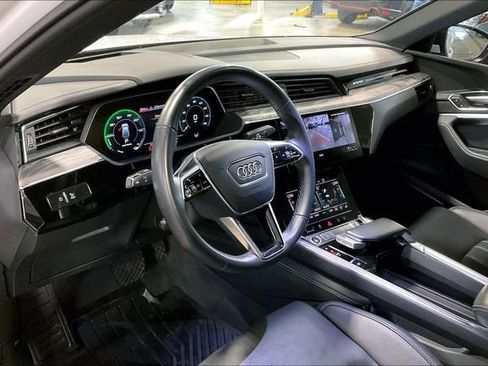 Used 2023 Audi e-tron Prestige w/ Prestige Package AWD/4WD image 14