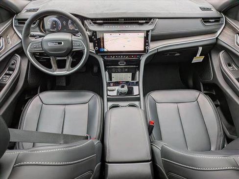 New 2026 Jeep Grand Cherokee L Limited w/ Limited Altitude Package AWD/4WD image 15