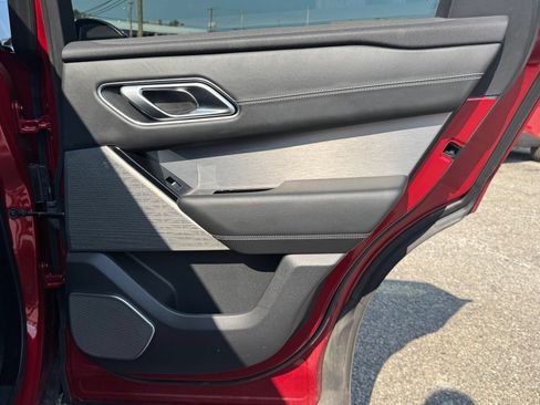 Used 2019 Land Rover Range Rover Velar R-Dynamic SE AWD/4WD image 28