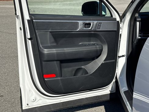 Used 2024 Hyundai Santa Fe Limited image 10