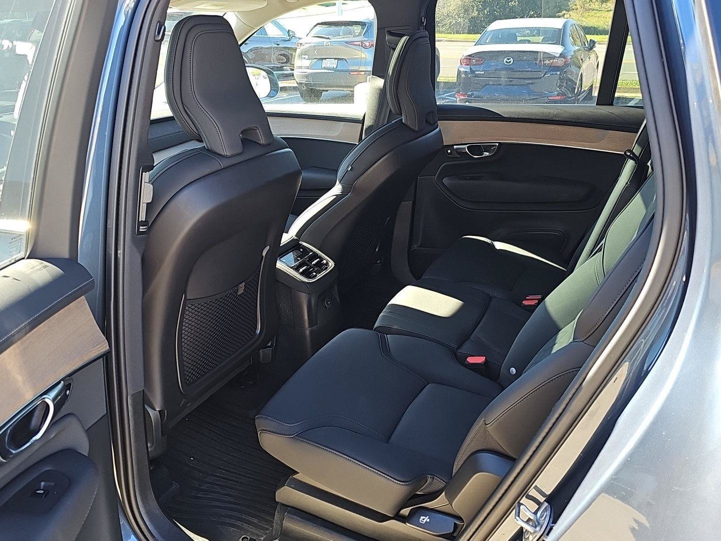 Used 2026 Volvo XC90 T8 Plus w/ Protection Package Premier AWD/4WD image 21