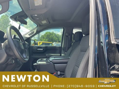 Used 2023 Chevrolet Silverado 1500 Custom AWD/4WD image 5