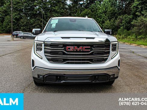 Used 2025 GMC Sierra 1500 SLT RWD image 9
