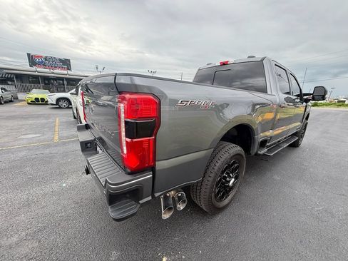 Used 2023 Ford F250 Lariat w/ Lariat Ultimate Package AWD/4WD image 3