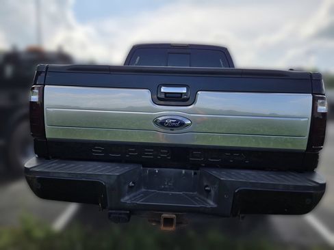 Used 2016 Ford F250 Platinum w/ FX4 Off-Road Package AWD/4WD image 10