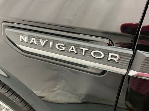 Used 2024 Lincoln Navigator L Reserve AWD/4WD image 6