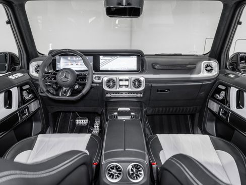 Used 2025 Mercedes-Benz G 63 AMG 4MATIC image 31