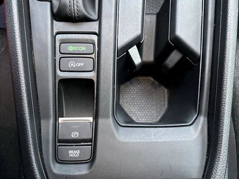 Used 2025 Honda Accord LX image 10