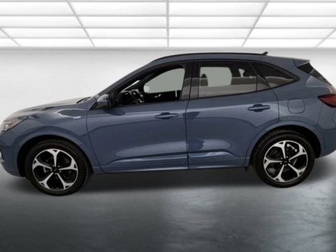 Certified 2023 Ford Escape ST-Line Select w/ Tech Pack #2 image 5