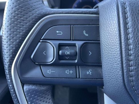 Used 2025 Toyota Tacoma TRD Off-Road image 31