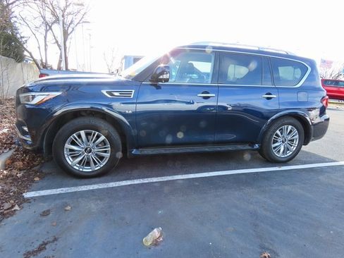 Used 2019 INFINITI QX80 Luxe w/ Proassist Package image 2