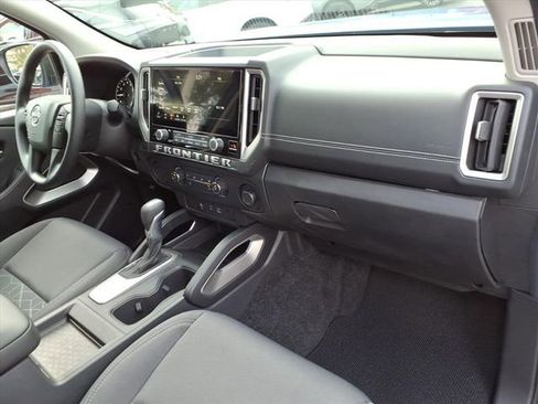 New 2026 Nissan Frontier SV w/ Tow Package RWD image 19
