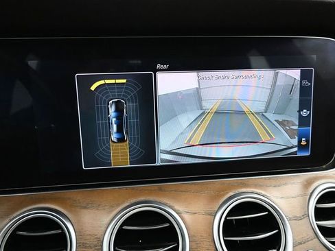 Used 2018 Mercedes-Benz E 300 4MATIC image 18