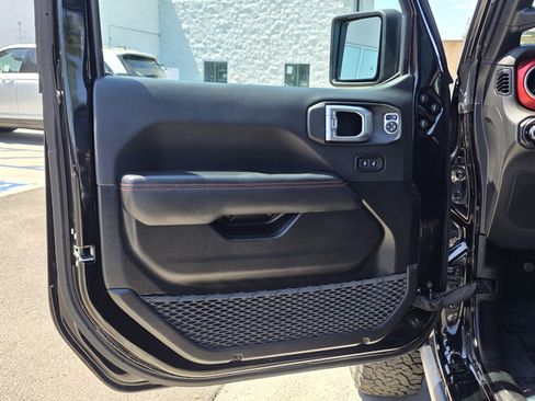 Used 2023 Jeep Wrangler Unlimited Rubicon w/ LED Lighting Group AWD/4WD image 12