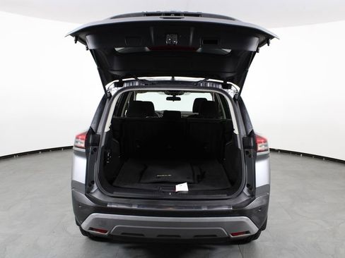 Used 2021 Nissan Rogue SV image 17