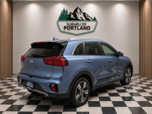 Used 2020 Kia Niro EX Premium FWD image 4