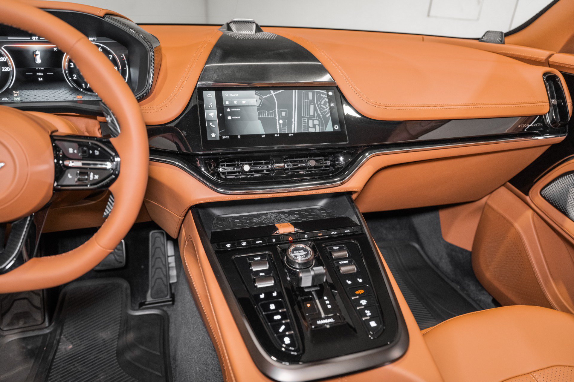 Used 2026 Aston Martin DBX S AWD/4WD image 26