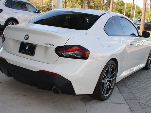 Used 2024 BMW 230i Coupe w/ Premium Package image 9