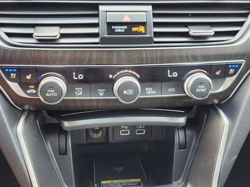Used 2021 Honda Accord Touring image 17