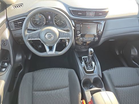 Used 2019 Nissan Rogue S image 18