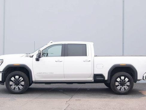 Used 2024 GMC Sierra 3500 Denali w/ Denali Reserve Package AWD/4WD image 30