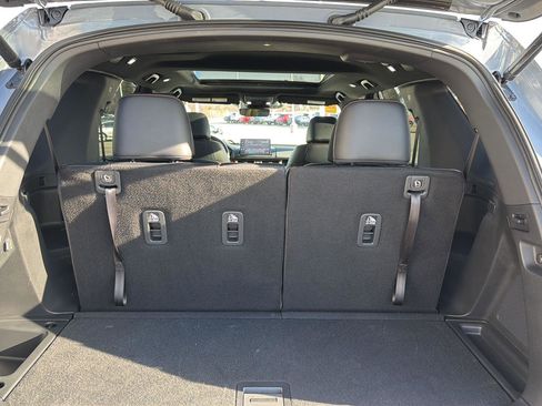 Used 2025 Honda Pilot TrailSport image 15