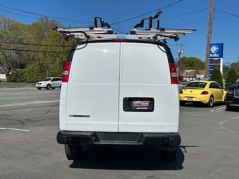 Used 2019 Chevrolet Express 2500 w/ Driver Convenience Package RWD image 4