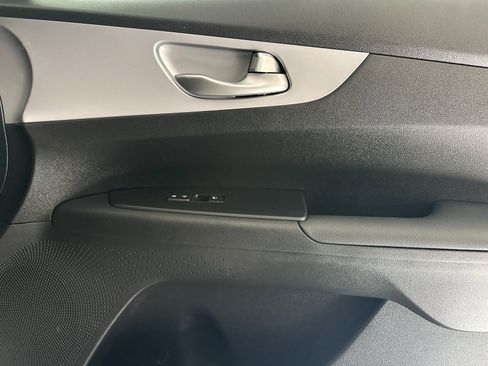 Certified 2023 Kia Forte LXS w/ LXS Technology Package image 21