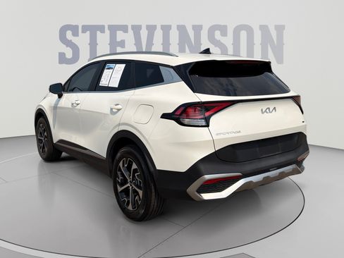 Used 2023 Kia Sportage EX AWD/4WD image 3