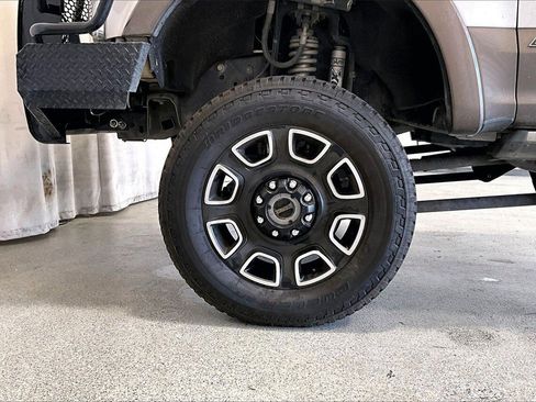 Used 2017 Ford F250 King Ranch w/ King Ranch Ultimate Package image 6