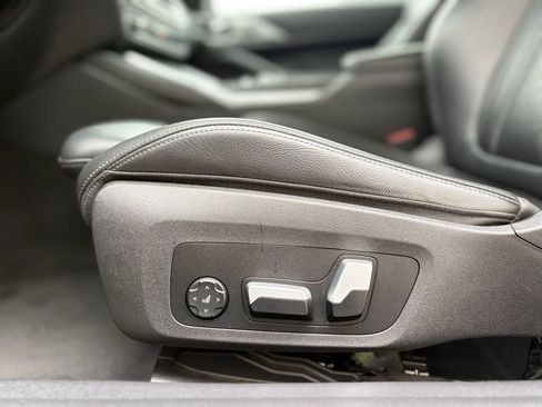 Used 2024 BMW 430i Convertible RWD image 13
