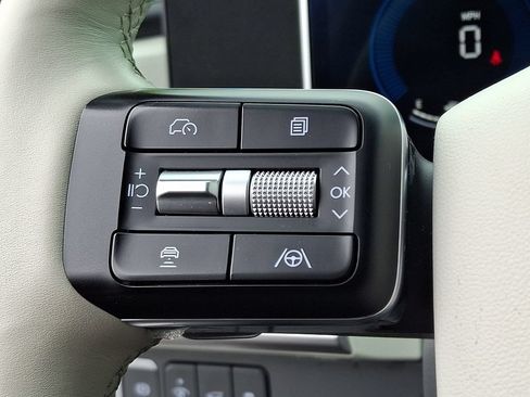 Used 2025 Hyundai Santa Fe SEL AWD/4WD image 21