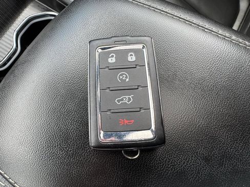 Used 2024 Jeep Grand Cherokee Limited w/ Black Appearance Package image 28