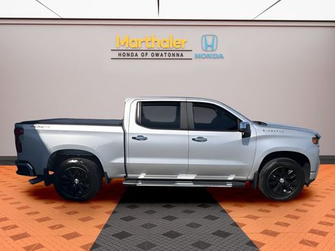 Used 2020 Chevrolet Silverado 1500 Custom w/ Custom Value Package AWD/4WD image 6