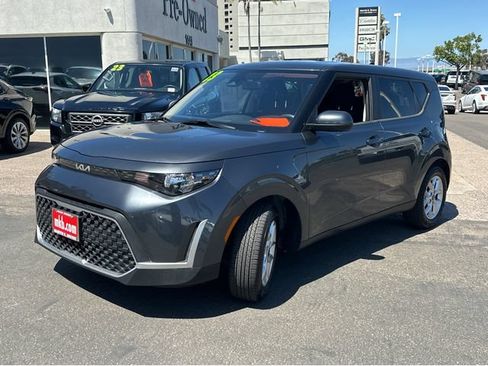 Used 2023 Kia Soul LX w/ Option Group 015 FWD image 10