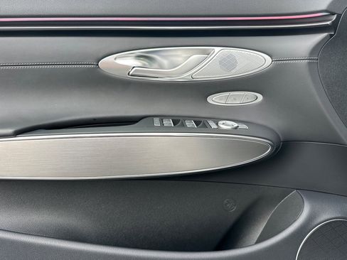 Used 2026 Genesis GV70 2.5T Select image 13