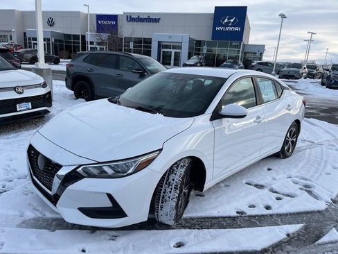 Used 2022 Nissan Sentra SV image 1