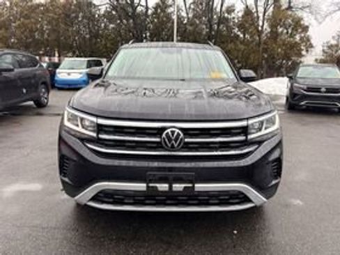 Used 2023 Volkswagen Atlas SE w/ Panoramic Sunroof Package image 2