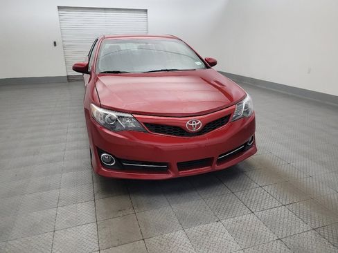 Used 2014 Toyota Camry SE image 14