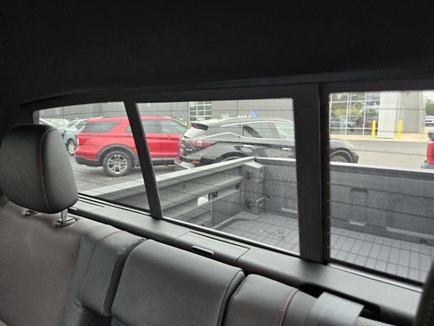 Used 2025 Honda Ridgeline Black Edition image 33