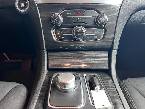 Used 2019 Chrysler 300 Touring w/ Sport Appearance Package image 23